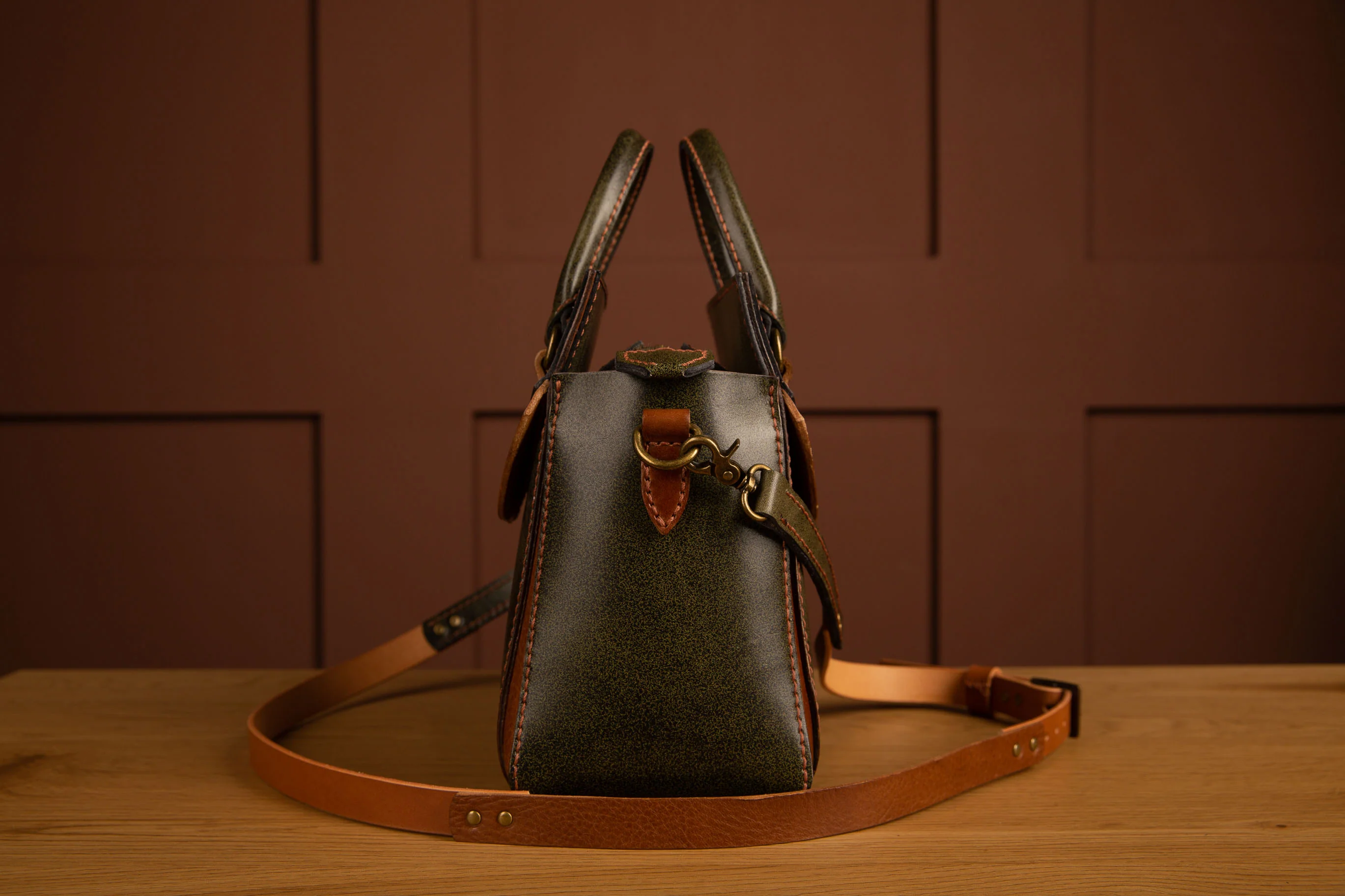 "Freya" bag by Leatone - Image 4