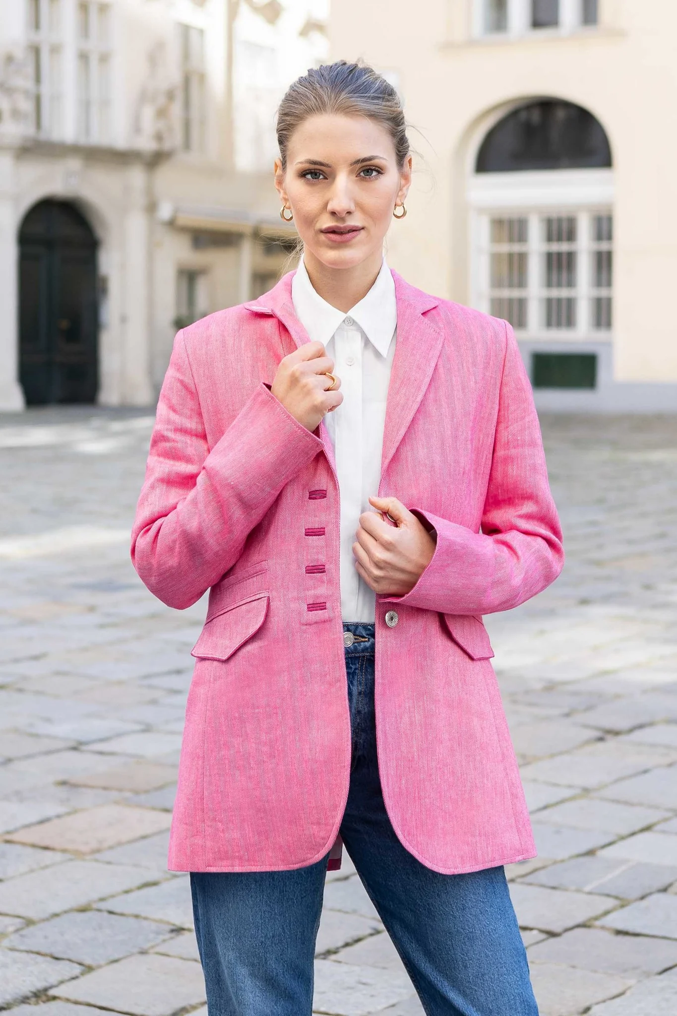 Jane - Austrian Women's Linen Jacket - Image 3