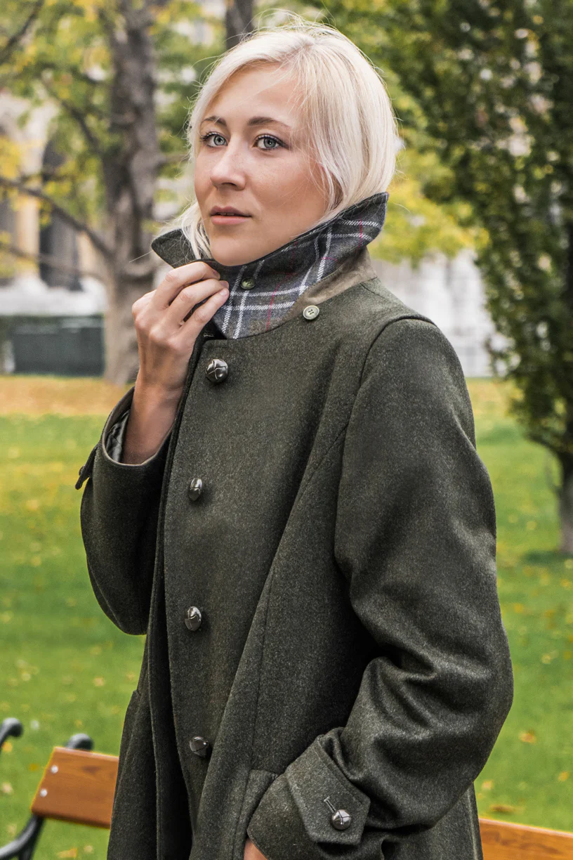 Silvia - Women's Traditional Loden Wool Coat in Green - Image 3