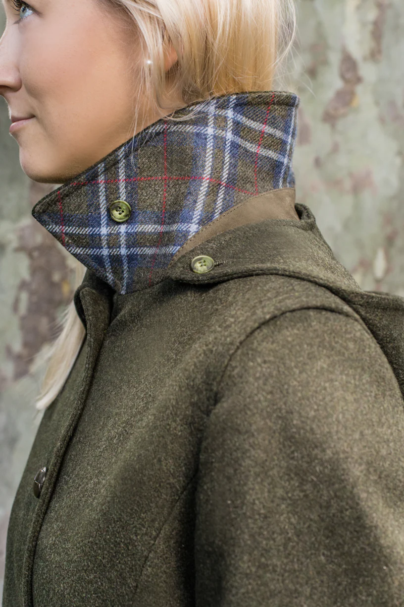 Silvia - Women's Traditional Loden Wool Coat in Green - Image 5